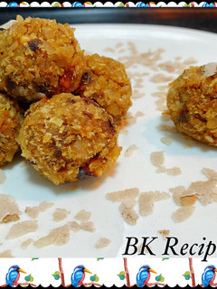 சிகப்பு அவல் பேரிச்சபழம் கொழுக்கட்டை (Sivappu aval peritchampzham kolukattai recipe in tamil) செய்முறை முக்கிய புகைப்படம்