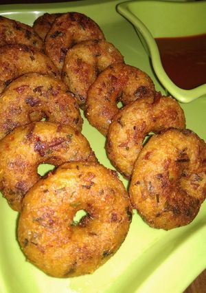 A picture of Doughnuts with leftover rice.
