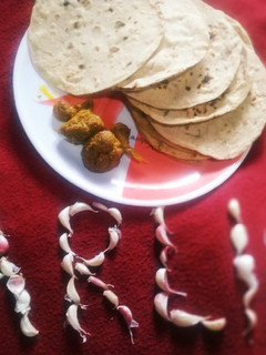 A picture of Garlic wheat flour chapati.