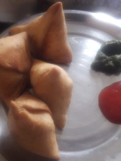 खस्ता समोसा (khasta samosa recipe in Hindi) रेसिपी मुख्य फोटो