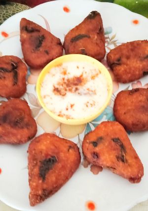 A picture of Crispy Soft Tasty Poha Vegetable Cutlet.