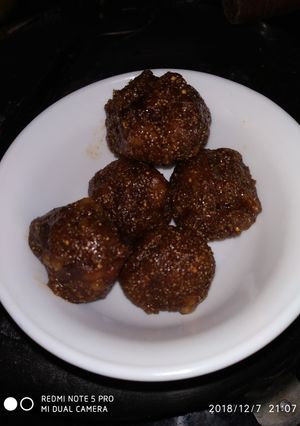 A picture of Apple anjer laddo.
