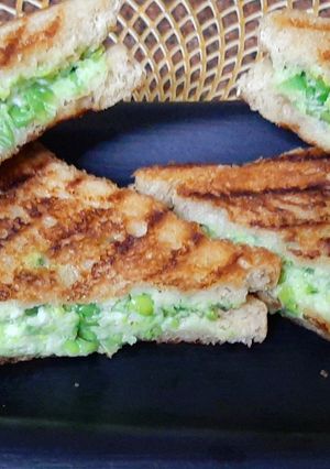 A picture of Peas Paneer Cheesy Sandwich.