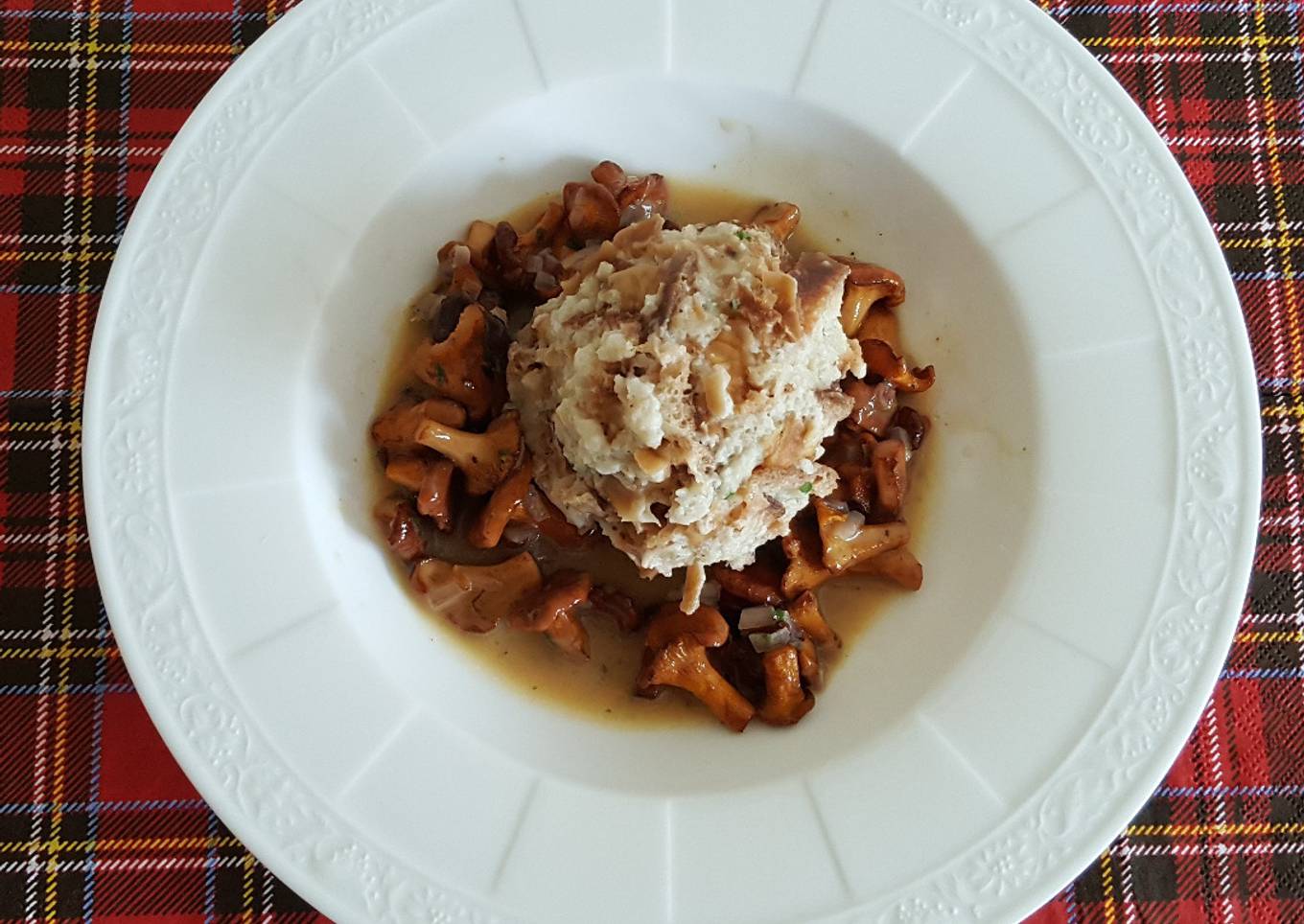 German Bread Dumplings (Semmelknödel)