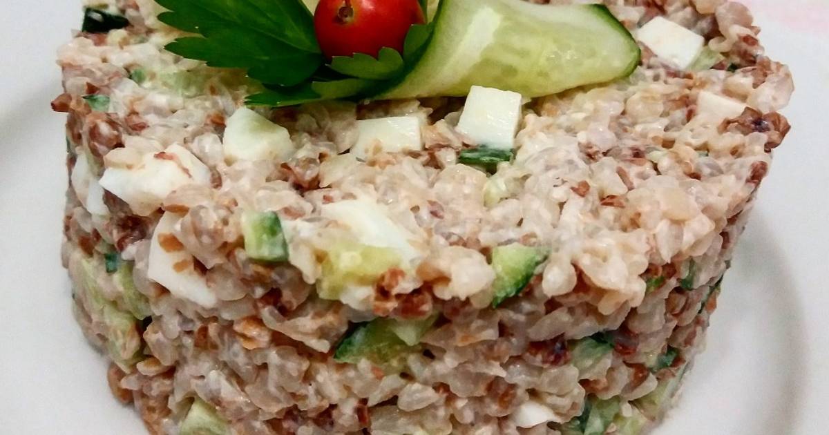 Салат из вареной гречки с творогом и зеленью