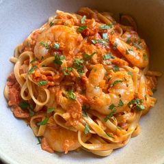 A picture of Creamy Tomato Prawn Pasta.