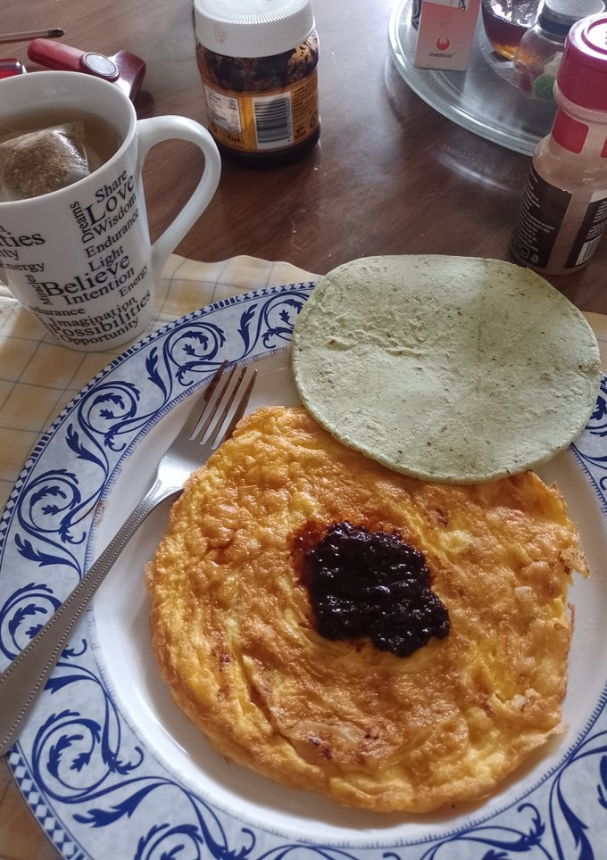 Una foto de Omelette de cebolla con canela y chipotle