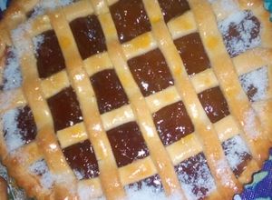 Una foto de Pastafrola mitad de batata mitad de membrillo