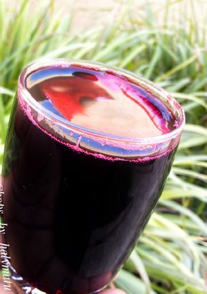 A picture of Hibiscus drink.