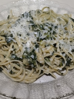 Una foto de Fideos con Salsa de Espinaca abundantes y económicos