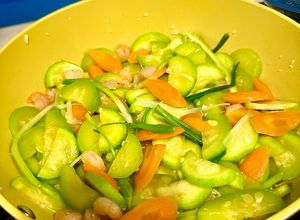 Hình của món Bí non xào tôm nõn.