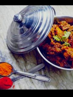 টমেটো চিকেন কষা(Tomato chicken kosha recipe in bengali) রেসিপির প্রধান ছবি