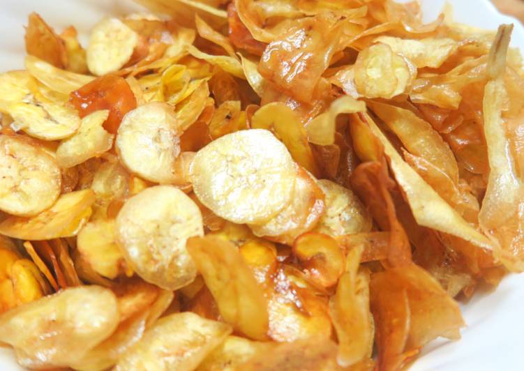 Homemade Crispy Plantain Chips