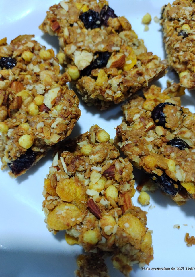 Una foto de ~Barritas de cereal caseras~