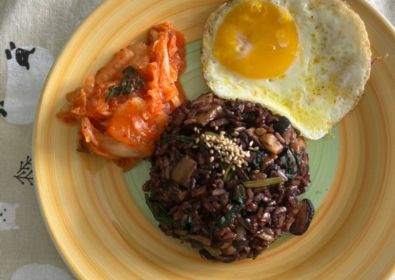 Mushroom fried brown rice