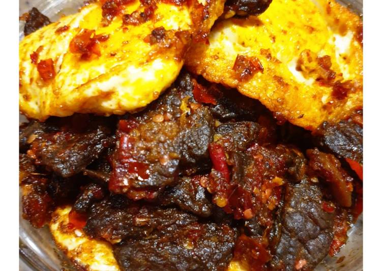 Langkah Mudah untuk Menyiapkan Paru Telur Balado Anti Gagal