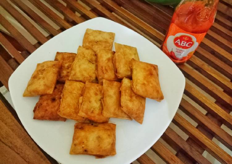 MIT (Martabak Isi Tahu)