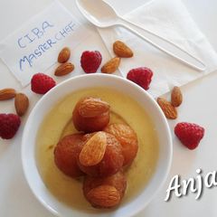 A picture of Gulab jamun.