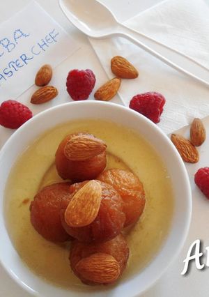 A picture of Gulab jamun.