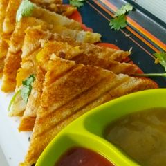 A picture of Masala Potatoes Sandwich.