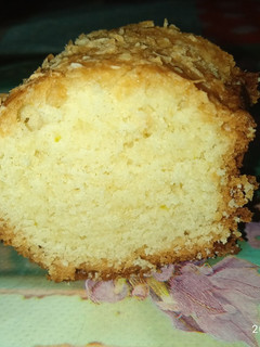 Una foto de Torta 10 cucharadas de naranja y coco🙂