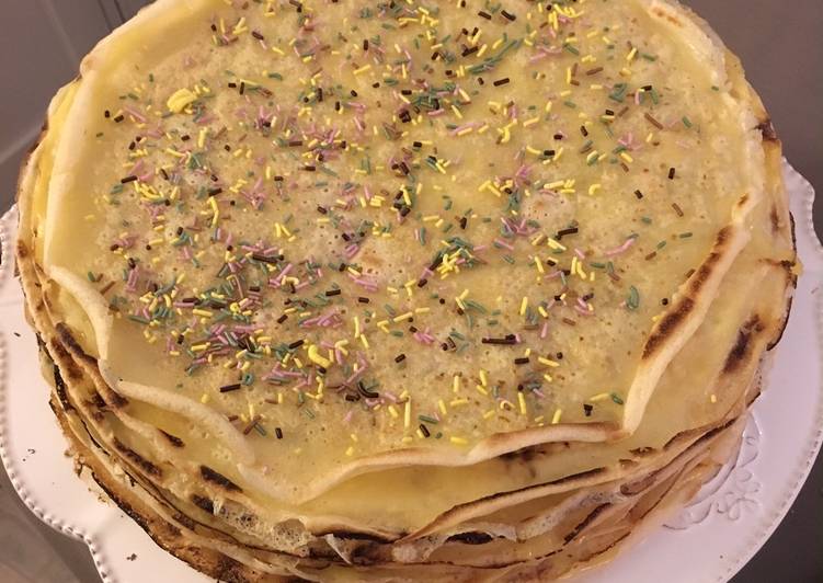 Pastel de crêpes a la crema de limón