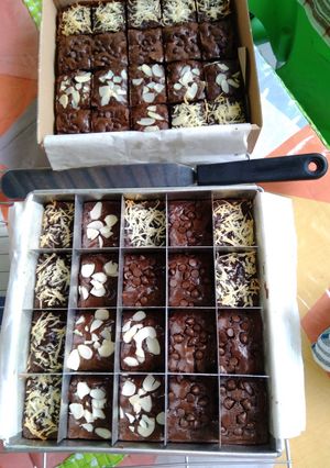 Foto resep Brownies panggang shiny crunch