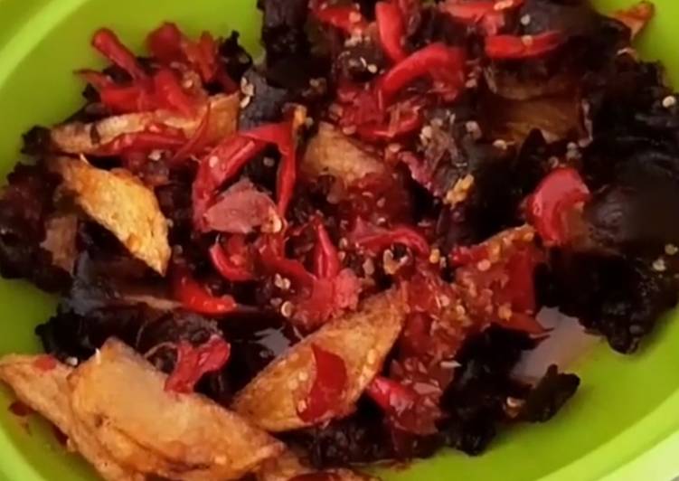 Bagaimana Menyiapkan Dendeng Balado Crispy Anti Gagal