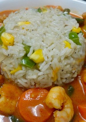 A picture of Shrimps in Thai Red Curry.