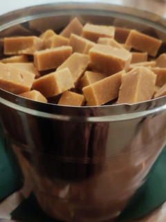 நெய் மைசூர் பாக் (Ghee Mysore Pak recipe in tamil) செய்முறை முக்கிய புகைப்படம்