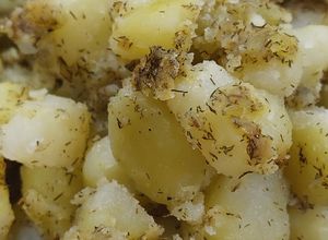 Una foto de Papas salteadas al Eneldo