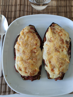 Una foto de Berenjenas rellenas de carne