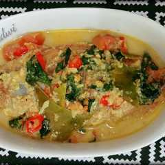 A picture of Nila bumbu kuning pedas.