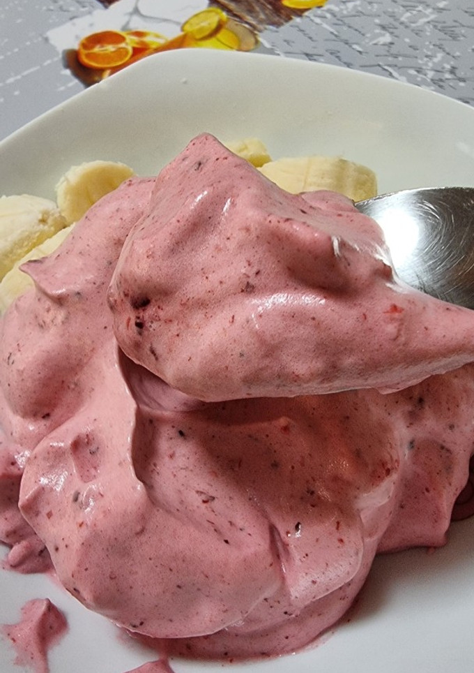 Una foto de Mousse Frutos del bosque Fitness