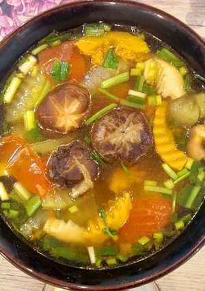 Hình của món Canh rau, củ, nấm.