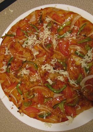 A picture of Garden fresh pizza.