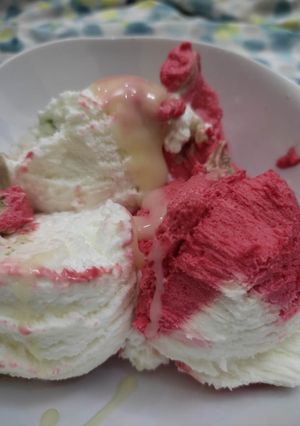 A picture of Homemade ice-cream 😋😋.