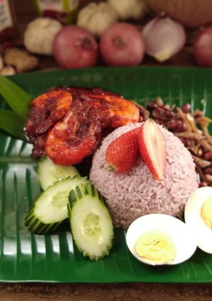Gambar Nasi lemak strawberi