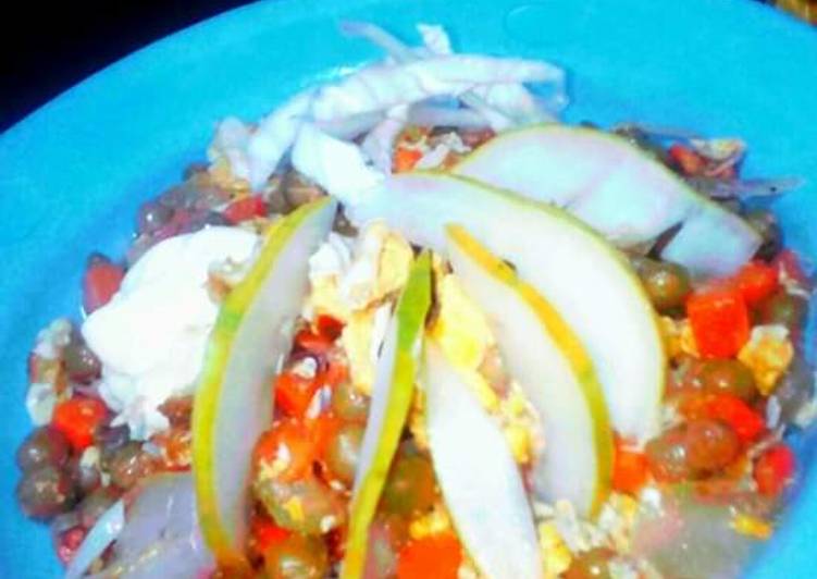 Comment Servir Salade de crudité au petit pois anza du Niger