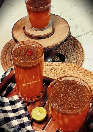 A picture of Orangtini.
