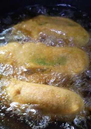 A picture of German mirch ke pakorey.