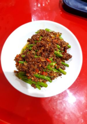 A picture of 66. Stir-Fried Green Beans with Ground Beef.