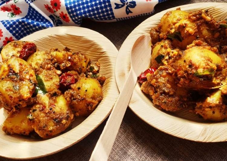 Recipe of Homemade Masalay-daar Aaloo