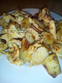 Una foto de Pollo con patatas a la mostaza