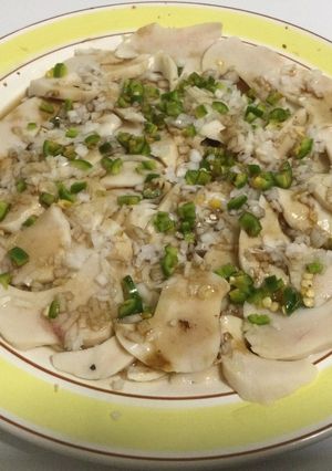 Una foto de Carpaccio de Abulón
