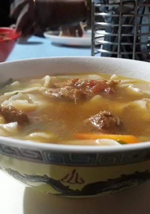 A picture of थुपका पास्ता.