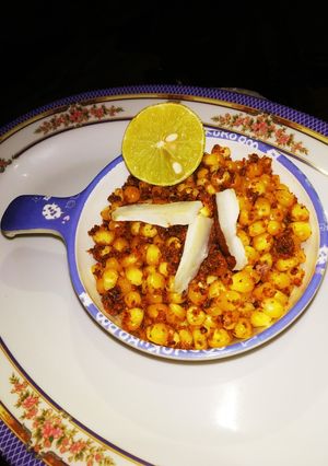 कॉर्न चाट (corn chaat recipe in Hindi) रेसिपी मुख्य फोटो