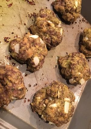 A picture of Pesto Meatballs.