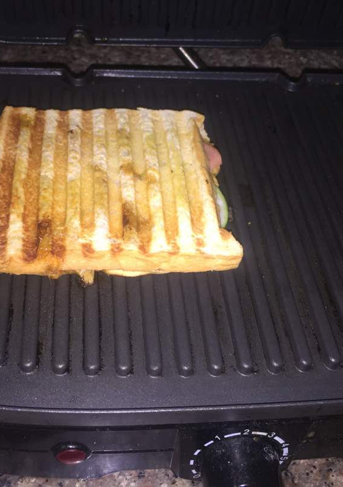 A picture of Toast Bread.