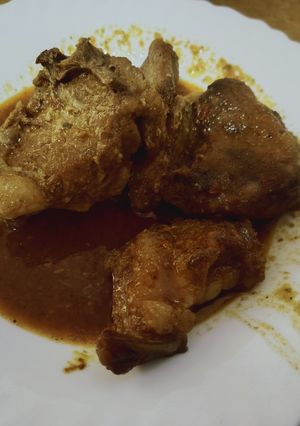 Una foto de Cochinillo en salsa 🐷🐽